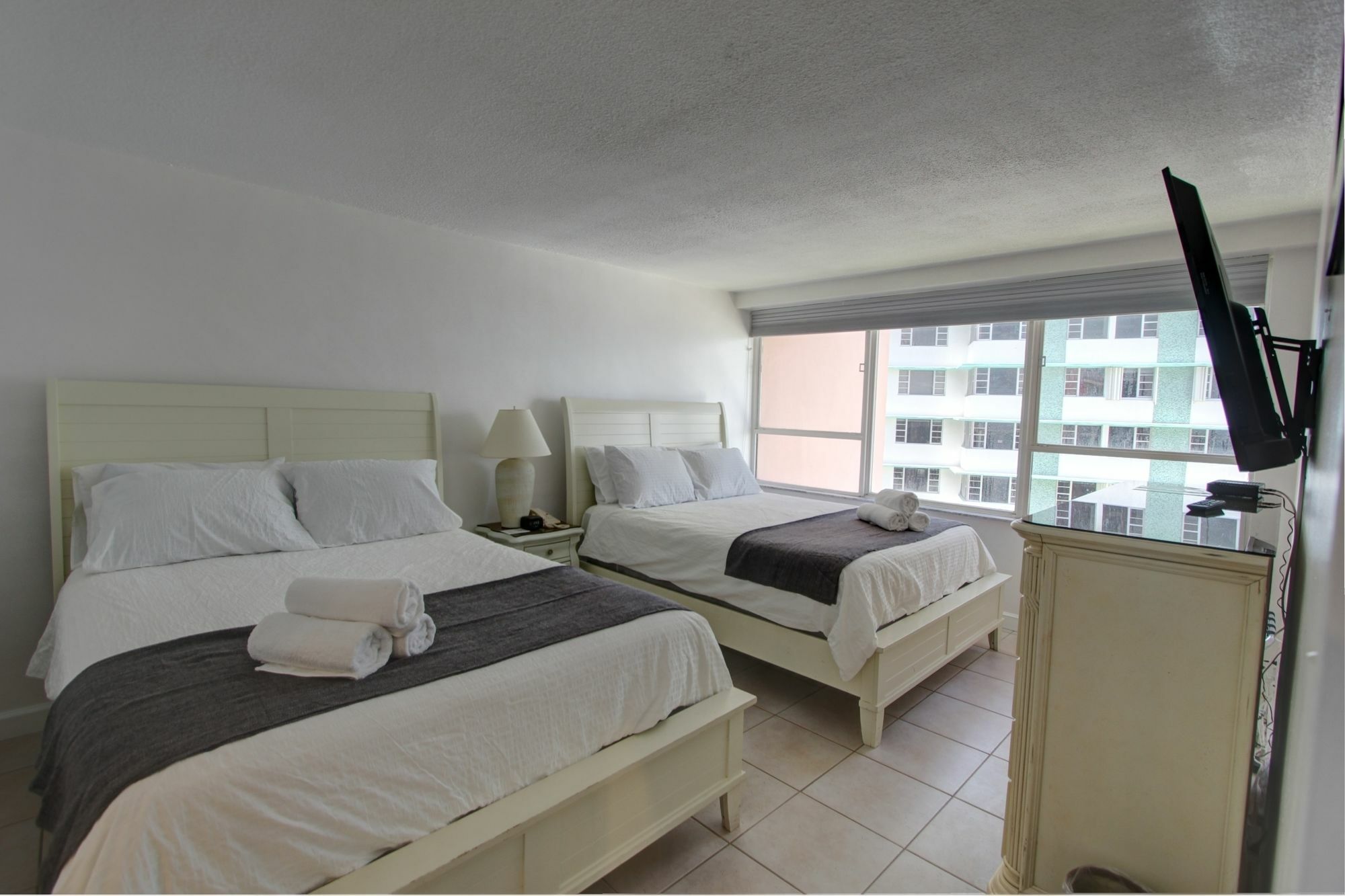 Private Apartments By Vacations On Miami Beach Bagian luar foto