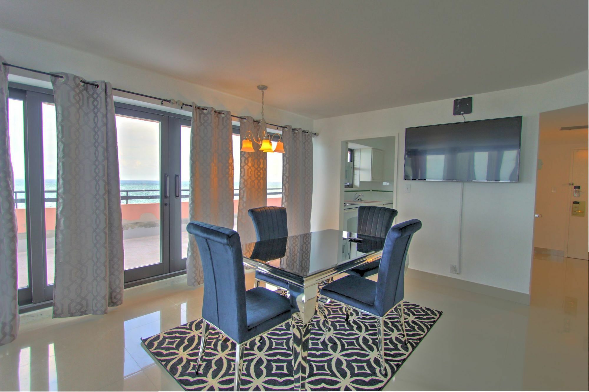 Private Apartments By Vacations On Miami Beach Bagian luar foto