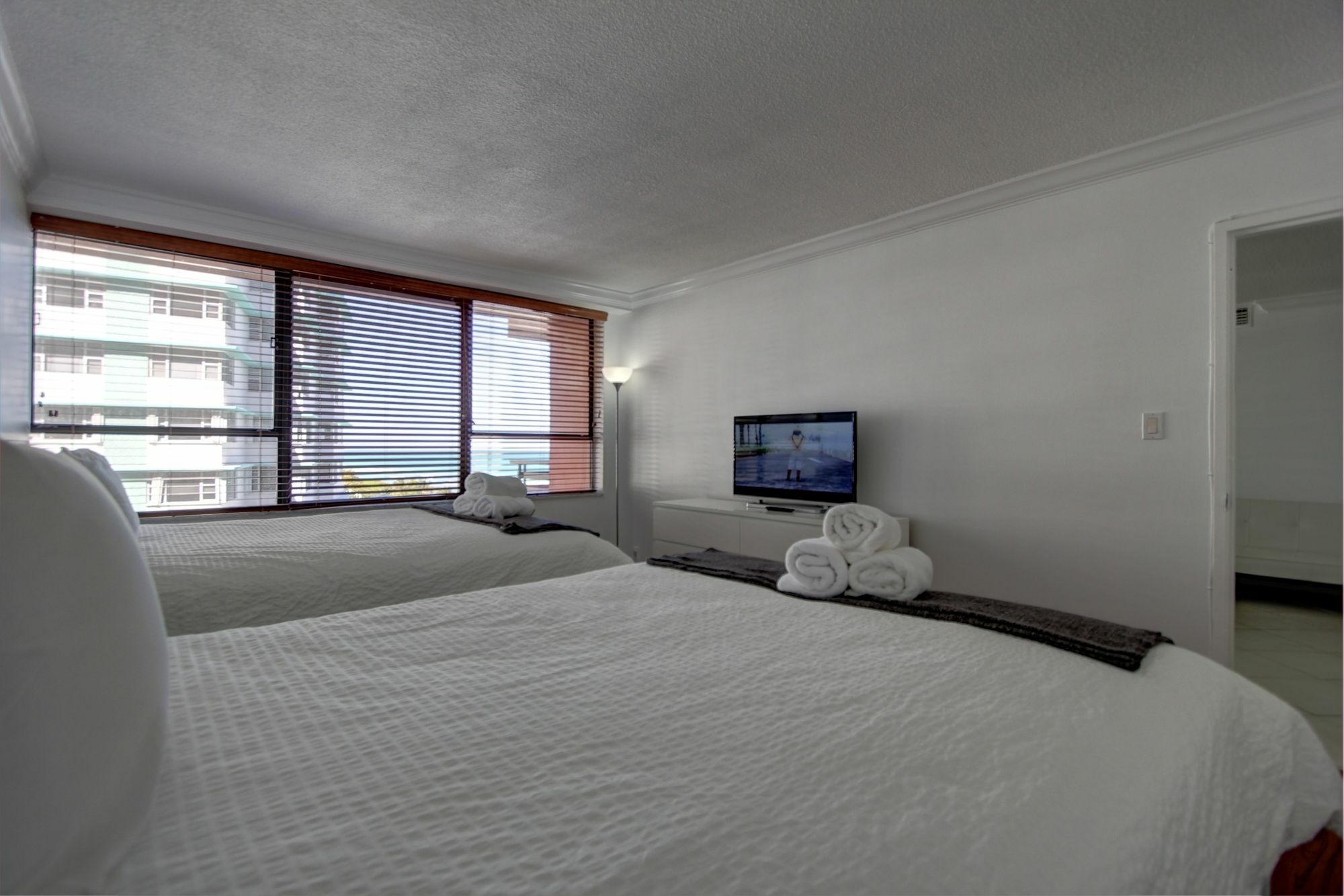 Private Apartments By Vacations On Miami Beach Bagian luar foto