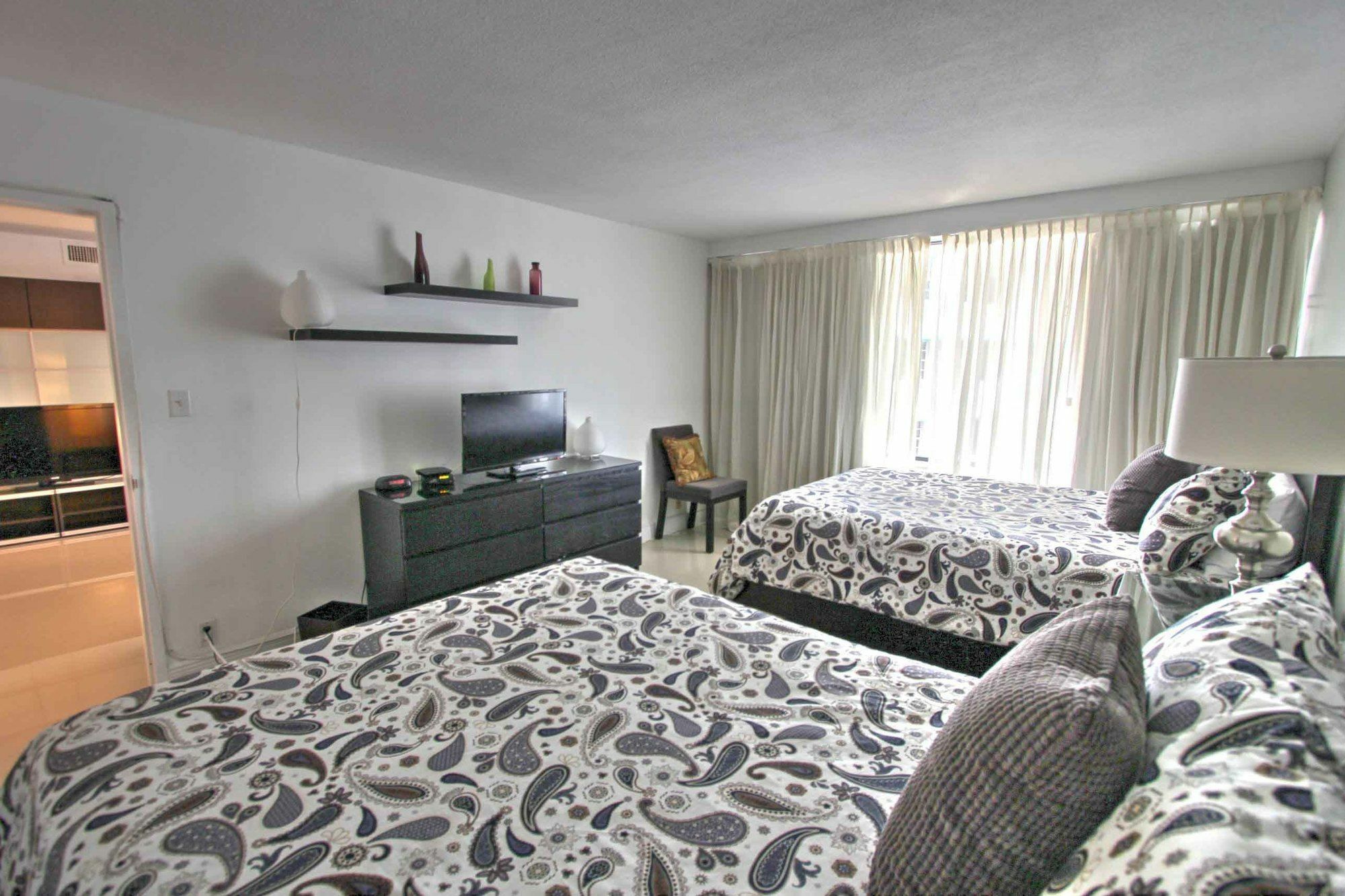 Private Apartments By Vacations On Miami Beach Bagian luar foto
